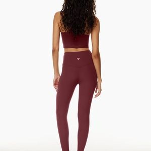 Aritzia/Tna leggings: spiced burgundy